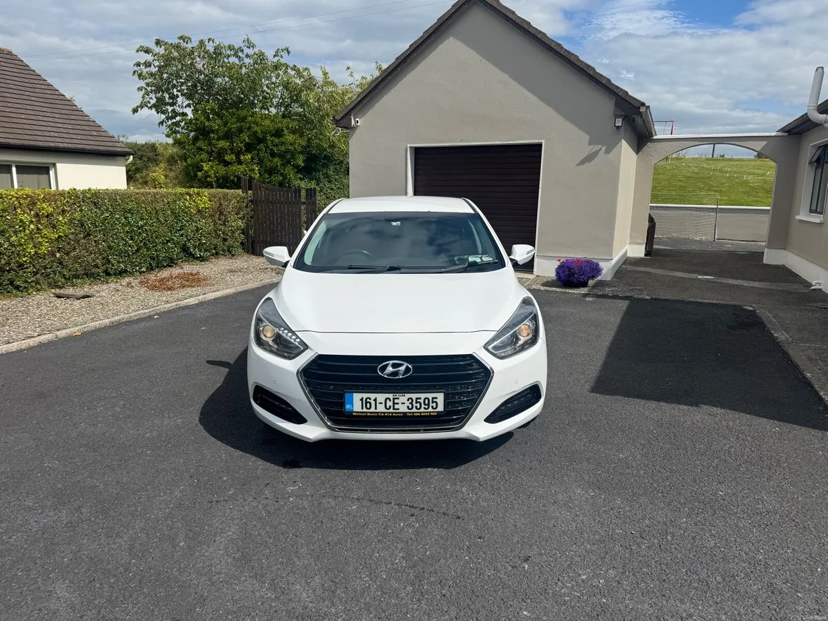 Hyundai i40 1.7 CRDI EXECUTIVE 115bhp - Image 2