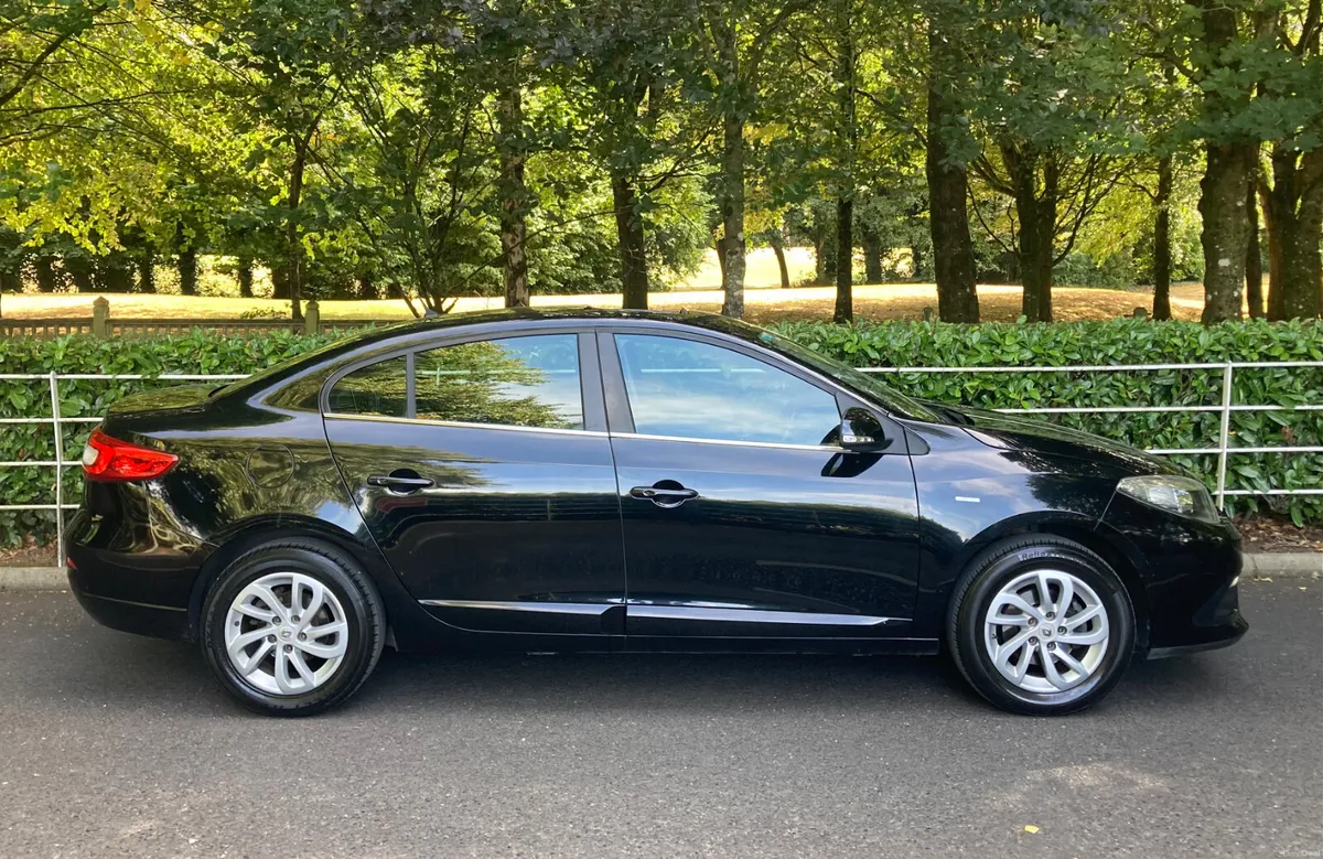Renault Fluence Deluxe SE Edition only 130k kms - Image 5