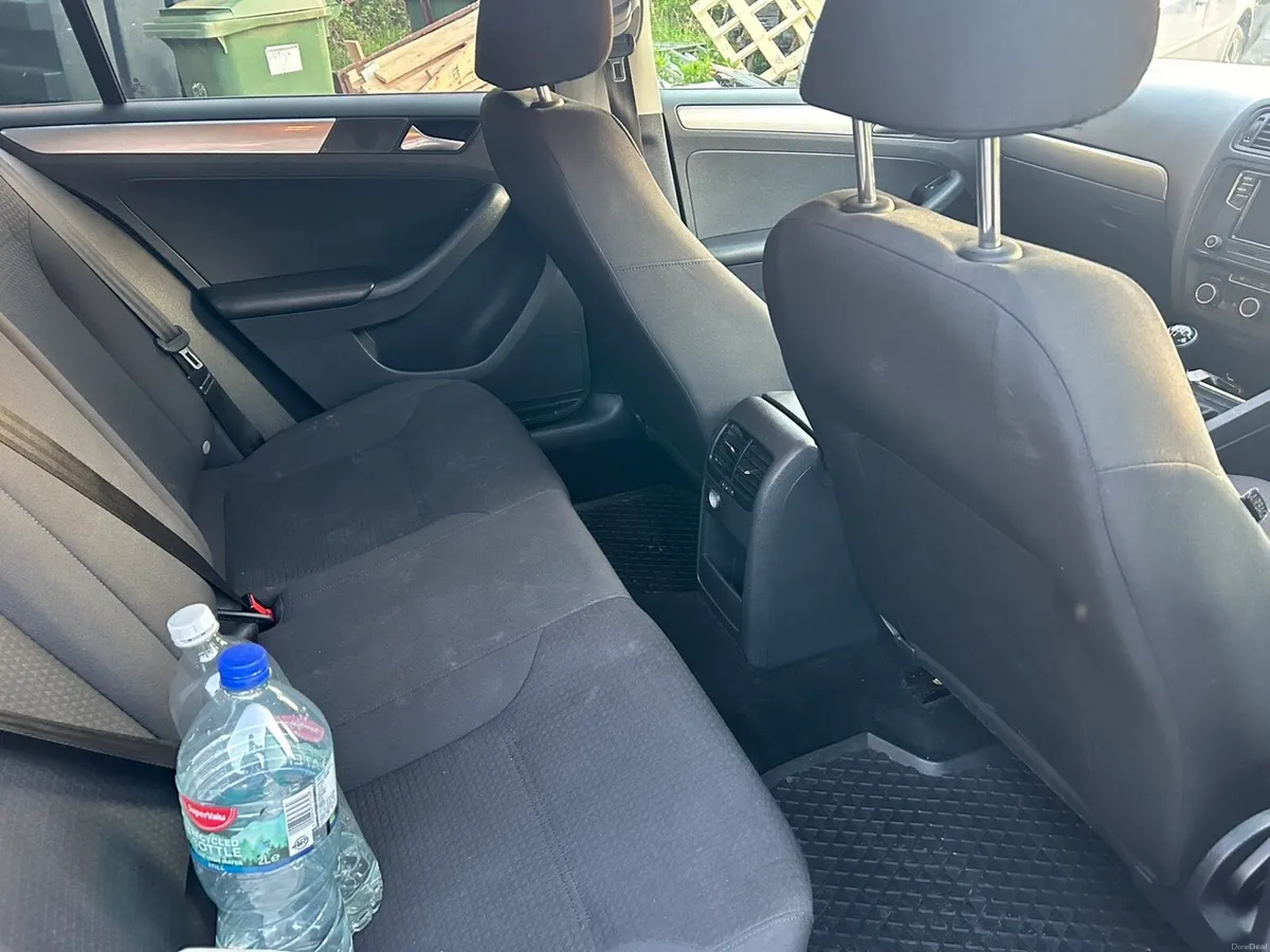 2015 Volkswagen Jetta 2.0 TDI 110BHP - Image 6
