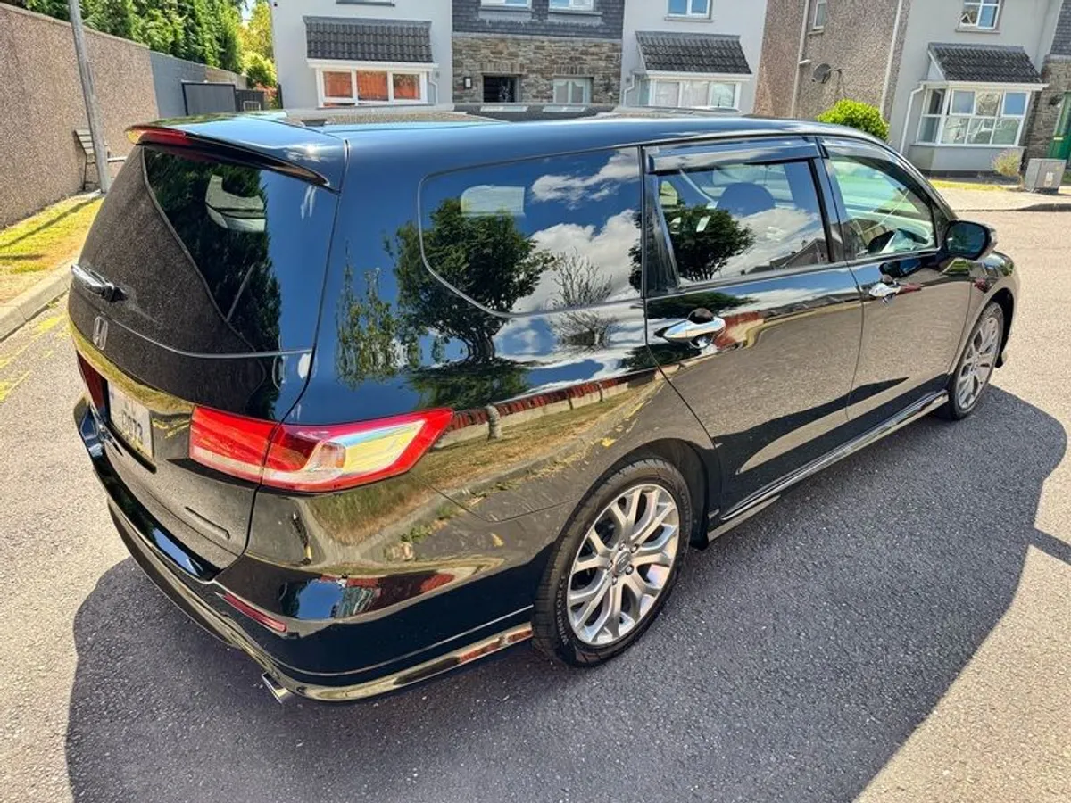 2011 Honda Odyssey - Image 4