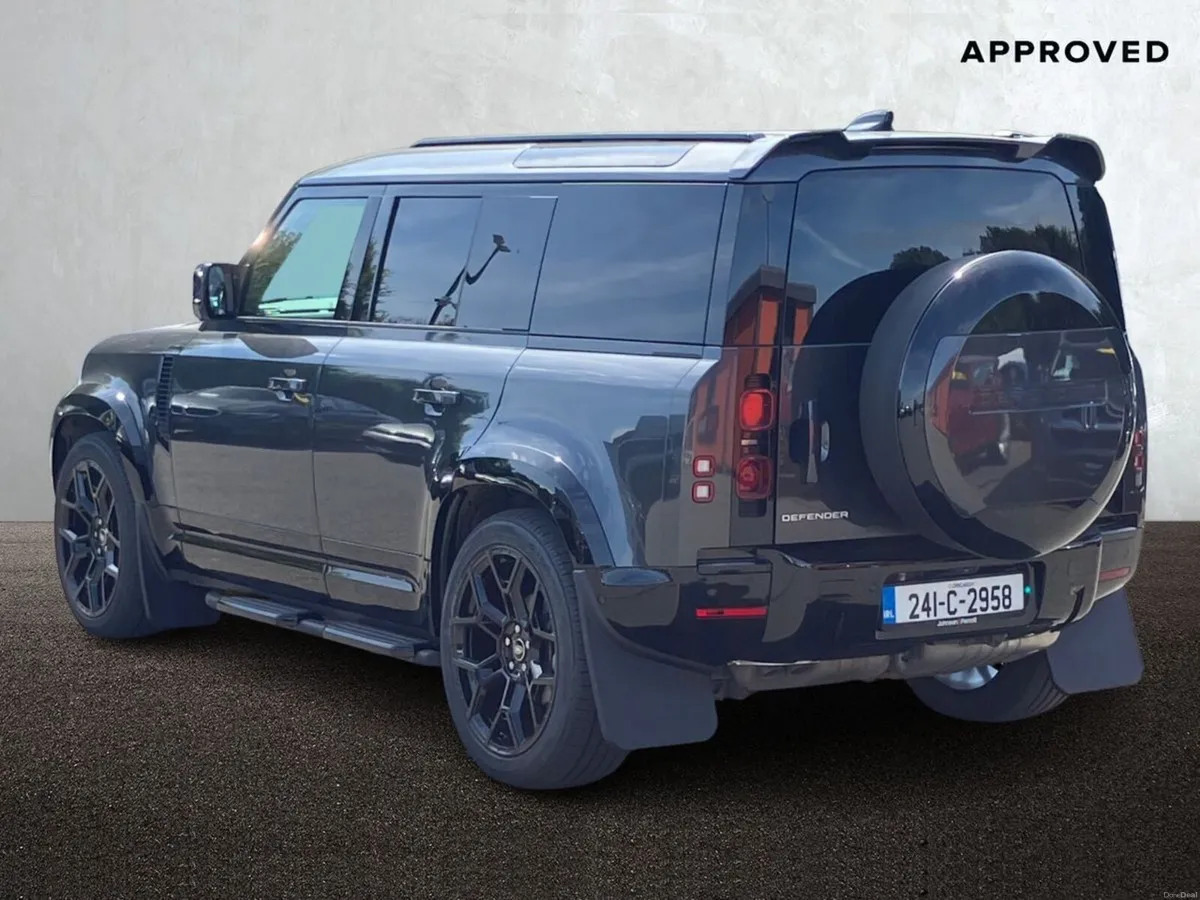 Land Rover Defender DEFENDER 110 3.0 D SE HARD TOP - Image 2