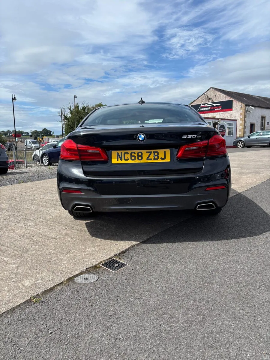 2019 BMW 5-Series 530e Plug In Hybrid LOW MILES - Image 6