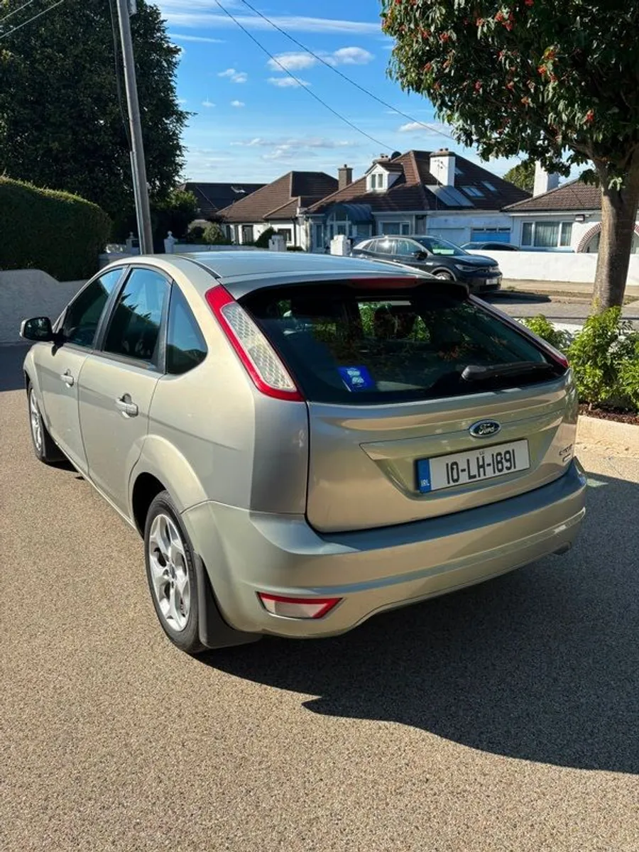 2010 Ford Focus - Image 3