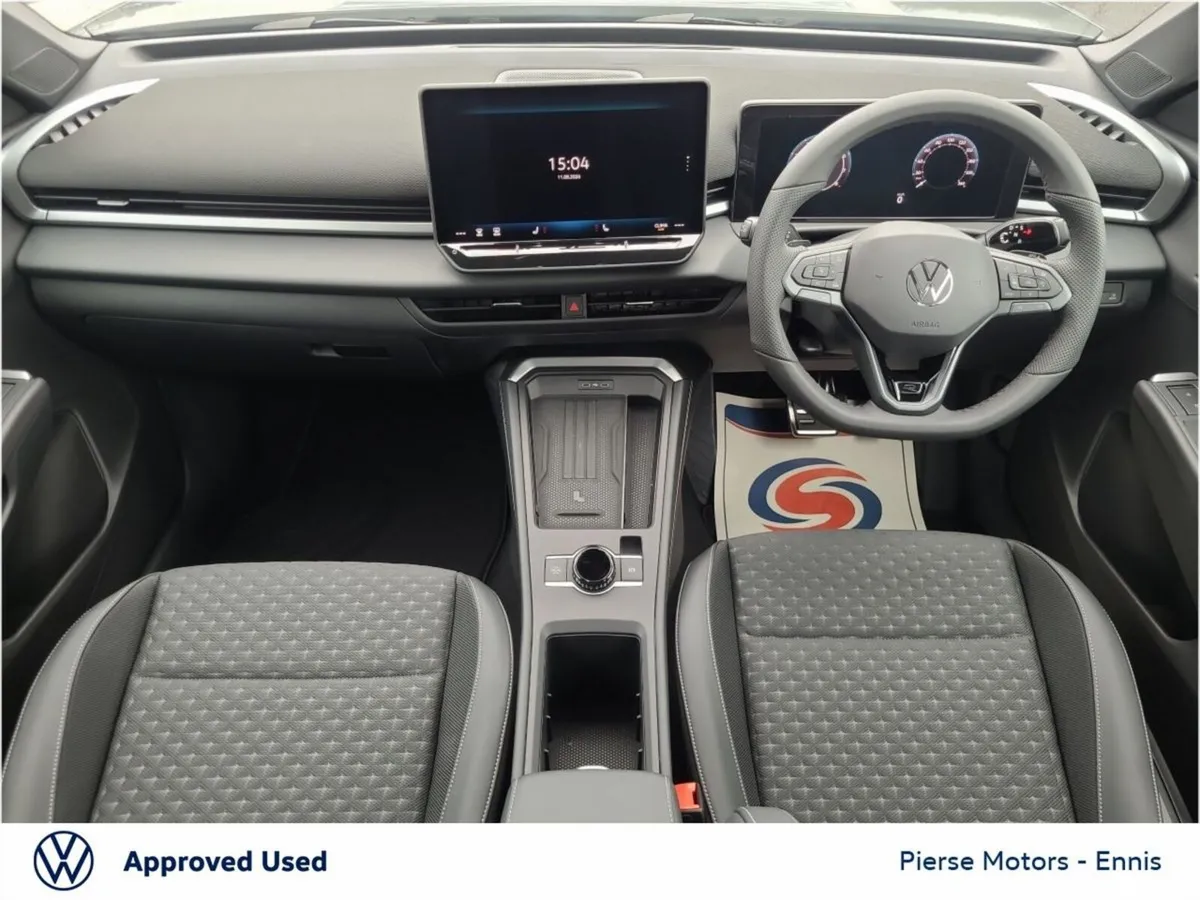 Volkswagen T-Roc R-LINE BLACK ED 1.5TSI 150HP MHEV - Image 4