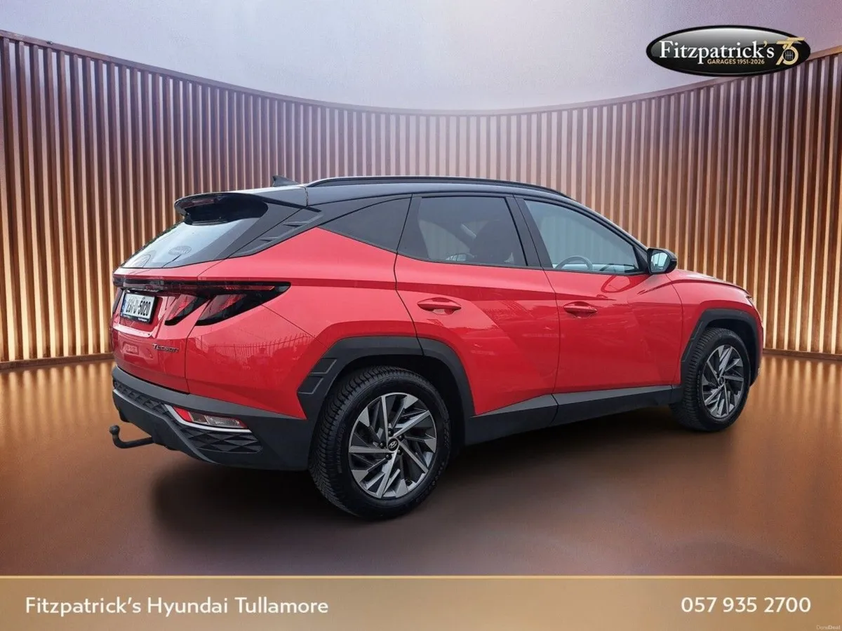 Hyundai Tucson Executive 1.6 Diesel with a Black R - Image 4