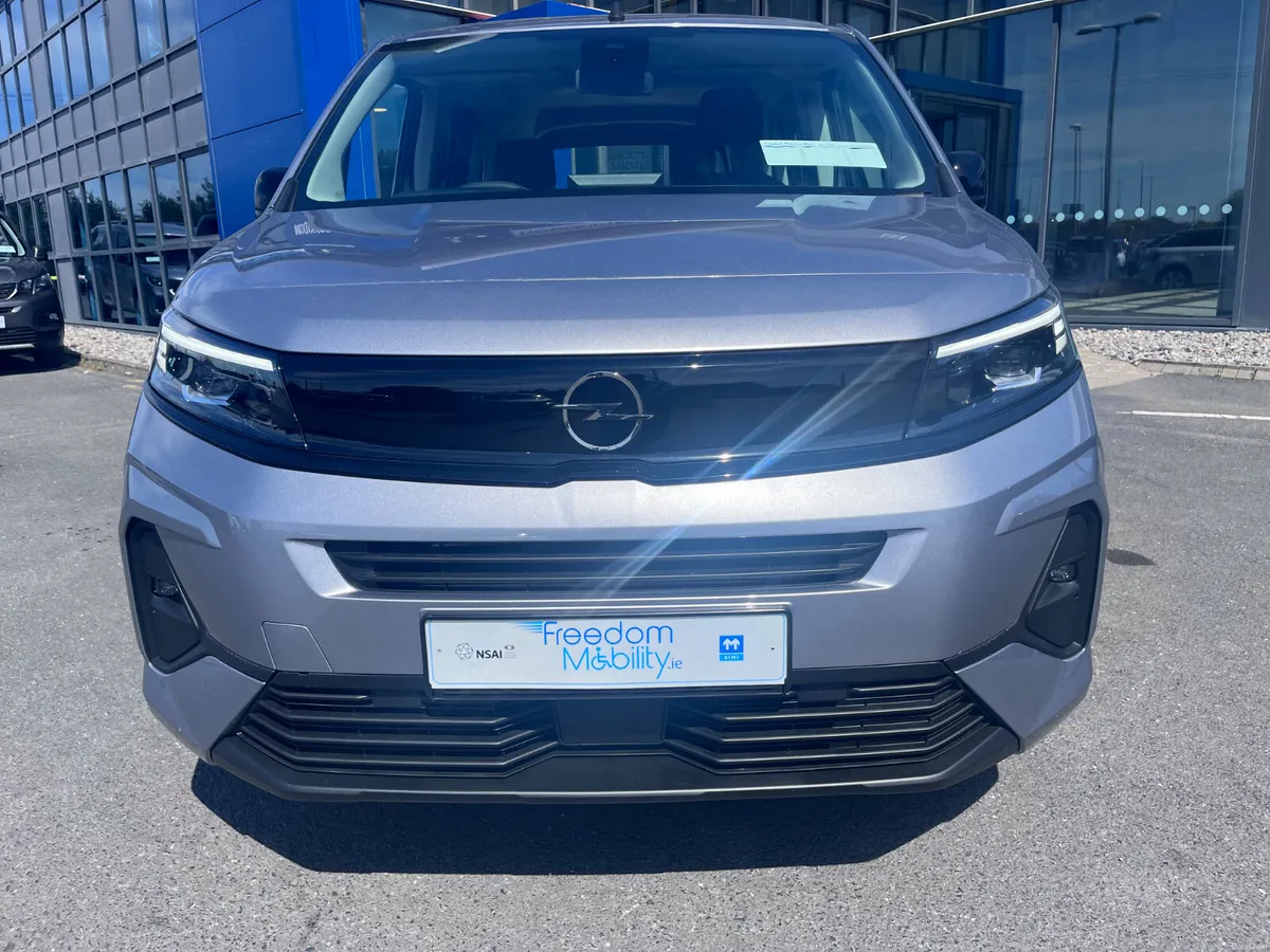 Opel Combo Auto Taxi Spec, WAV - Image 2