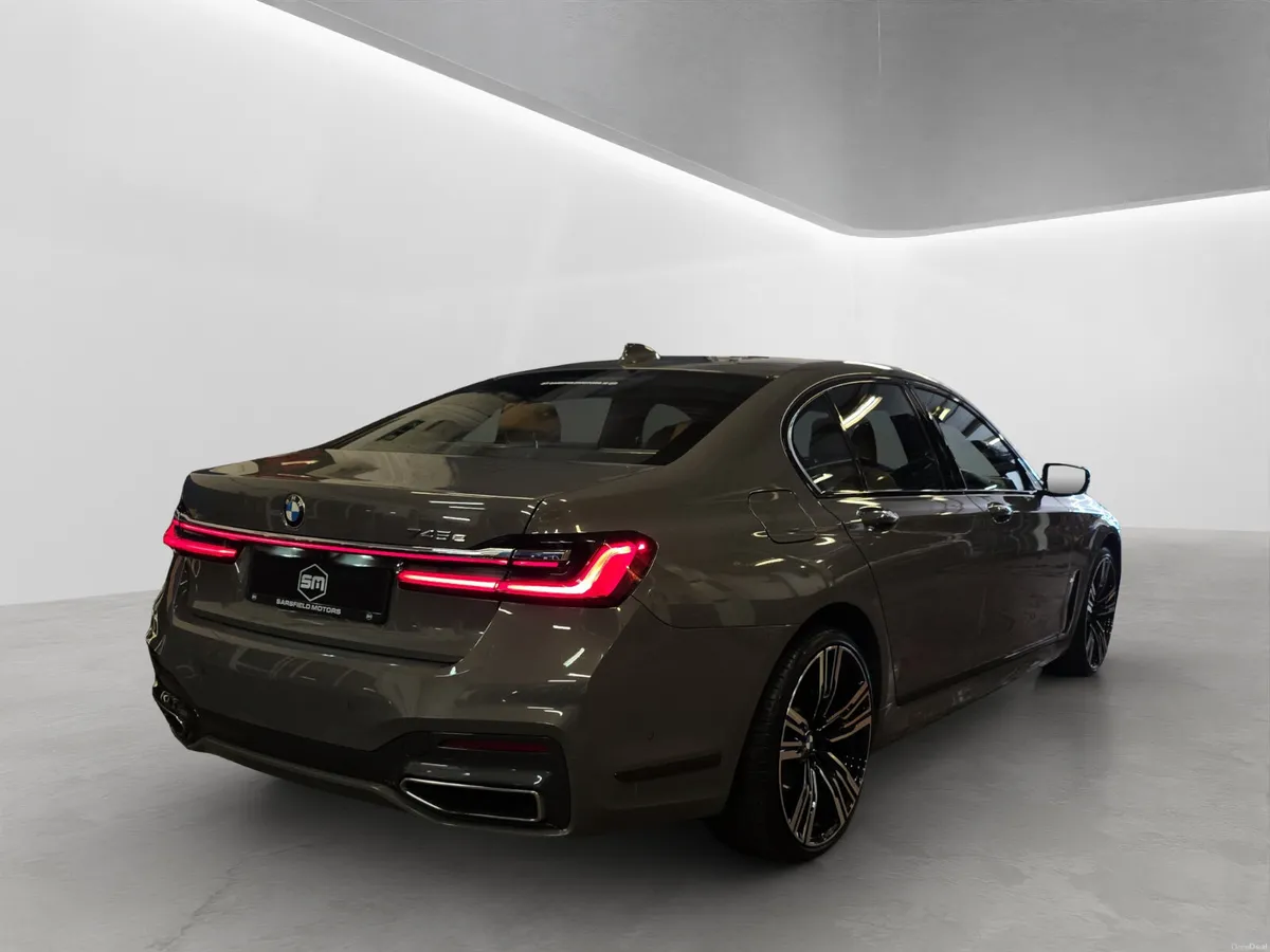 2021 BMW 7-Series 745E M-SPORT - Image 6