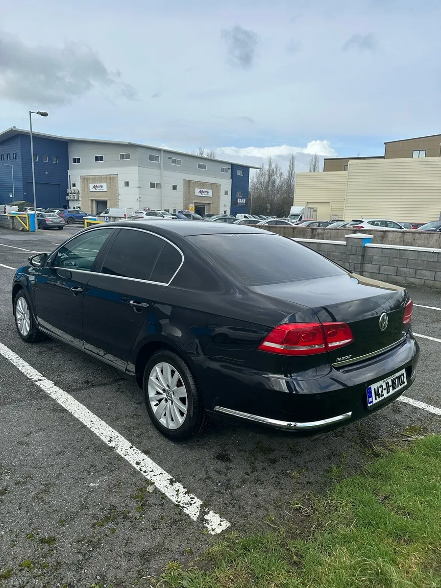 2014 Volkswagen Passat - Image 4