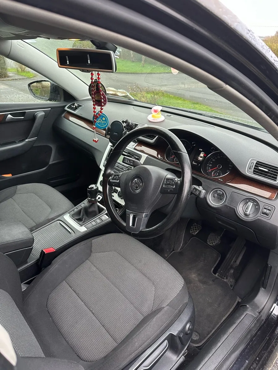 2014 Volkswagen Passat - Image 6