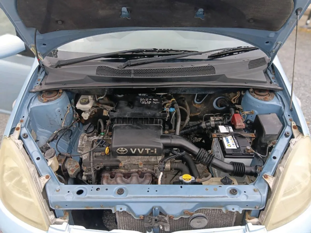 Toyota Yaris 05 1L - Image 5
