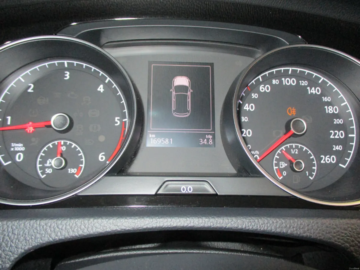 Volkswagen Golf 2016 1.6 TDI HIGHLINE 110BHP - Image 2