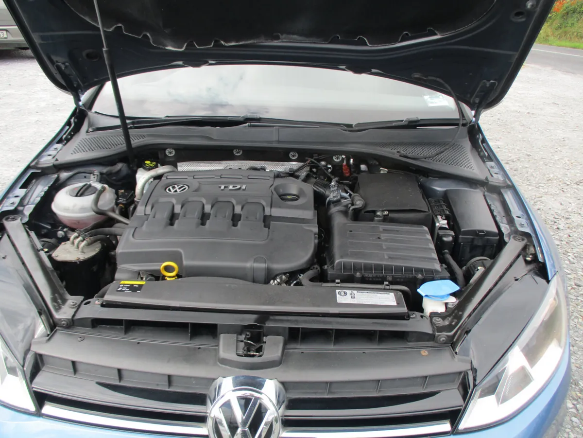 Volkswagen Golf 2016 1.6 TDI HIGHLINE 110BHP - Image 6