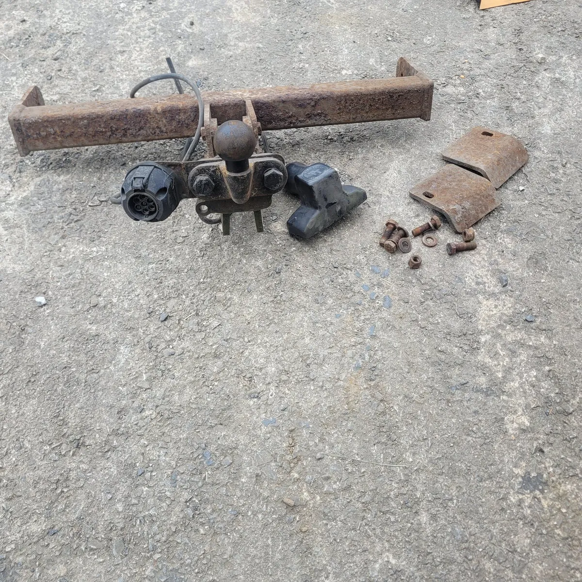 Hyundai i30 2016 towbar - Image 2