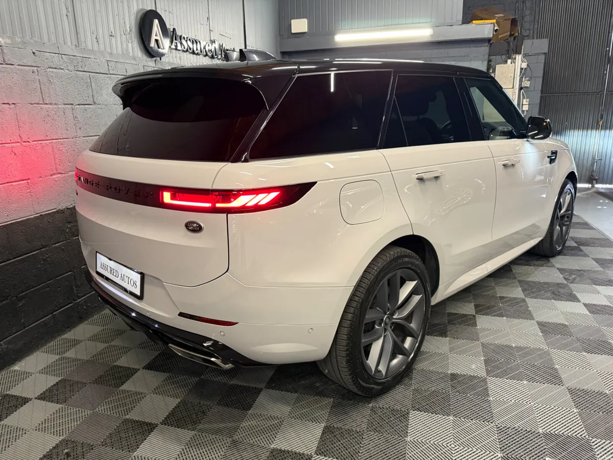 232 Range Rover Sport 3.0 PHEV Dynamic SE - Image 3
