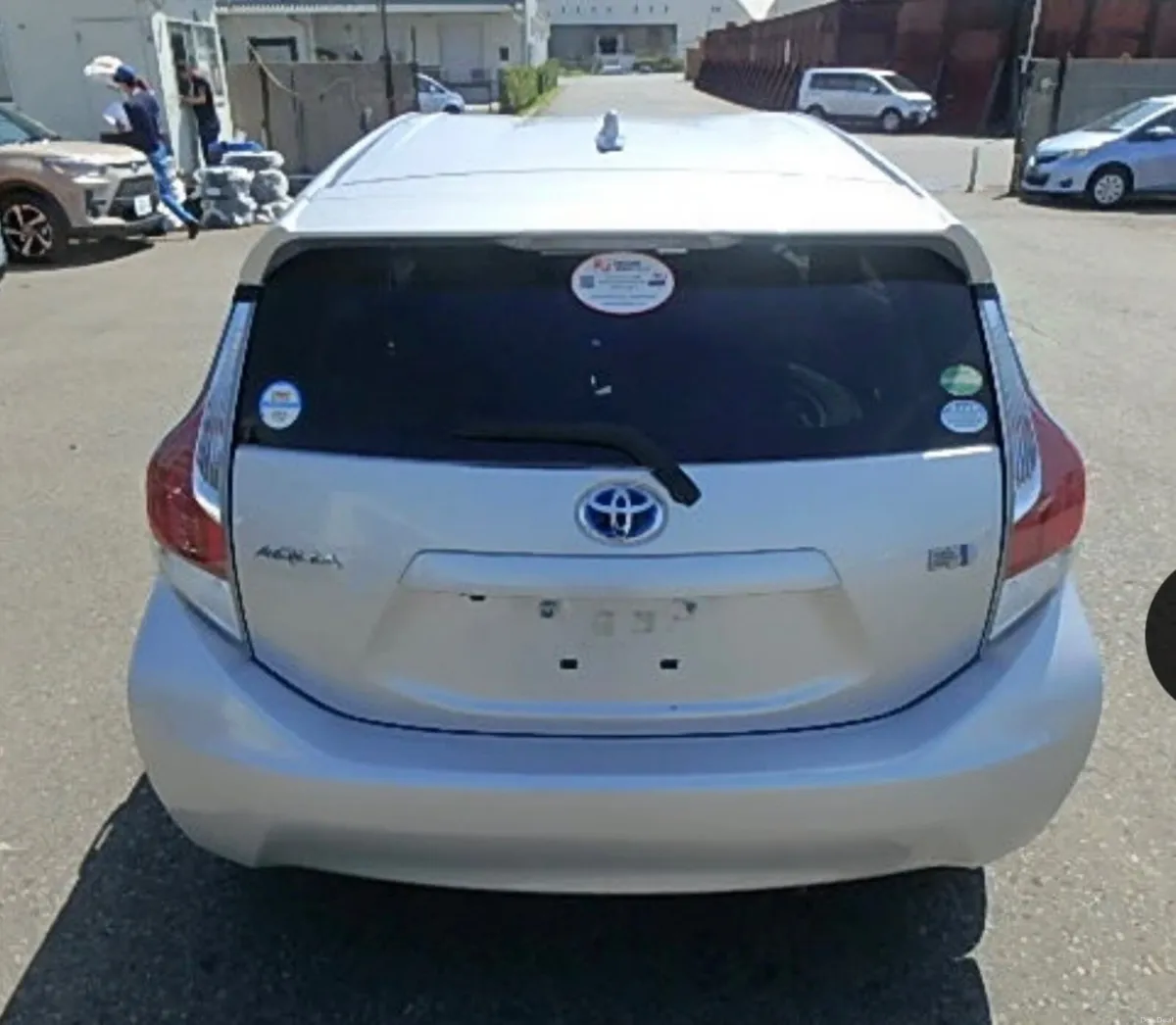 🔵 Toyota Aqua 1.5 Petrol Hybrid Automatic Low Km - Image 4