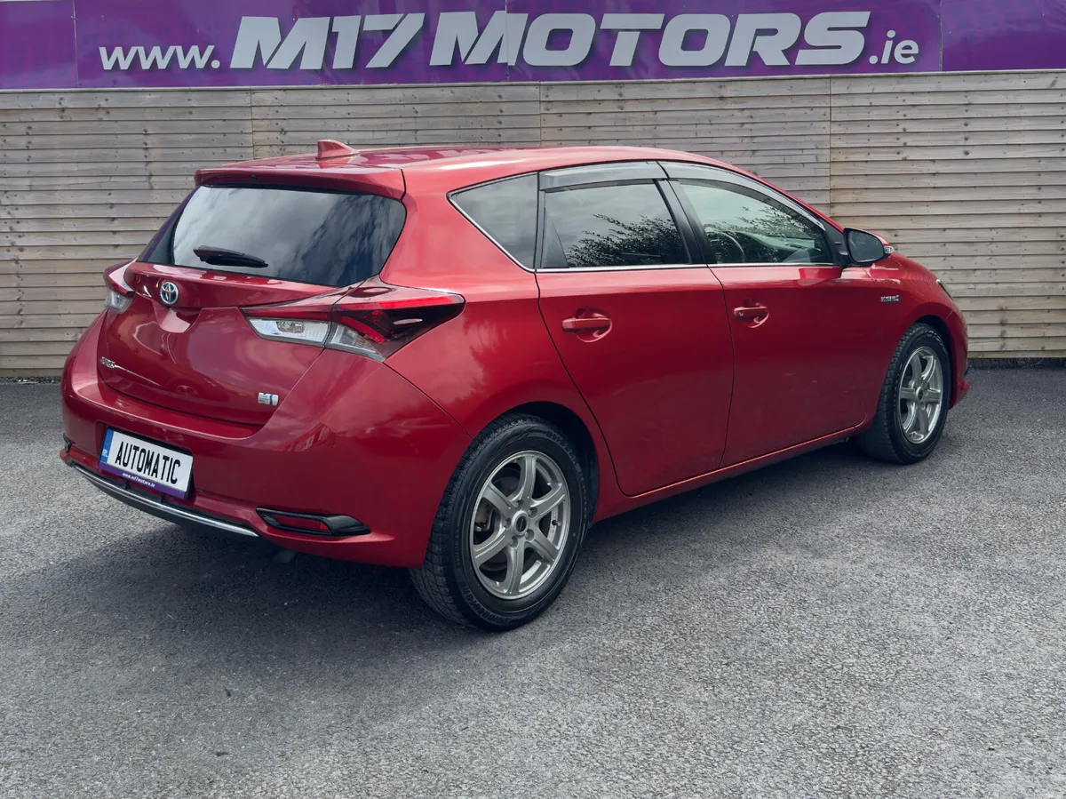 2017 Toyota Auris, 1.8 Petrol Hybrid, Auto - Image 5