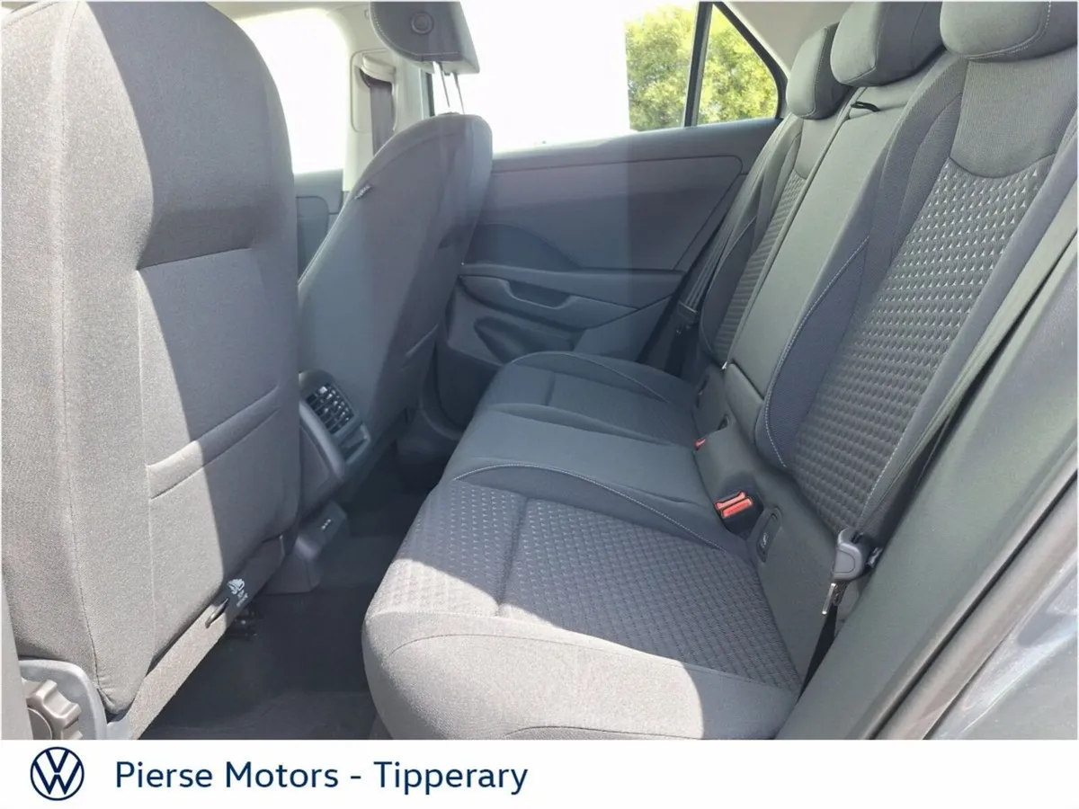 Volkswagen T-Roc LIFE 1.5TSI 116HP MHEV - Image 6