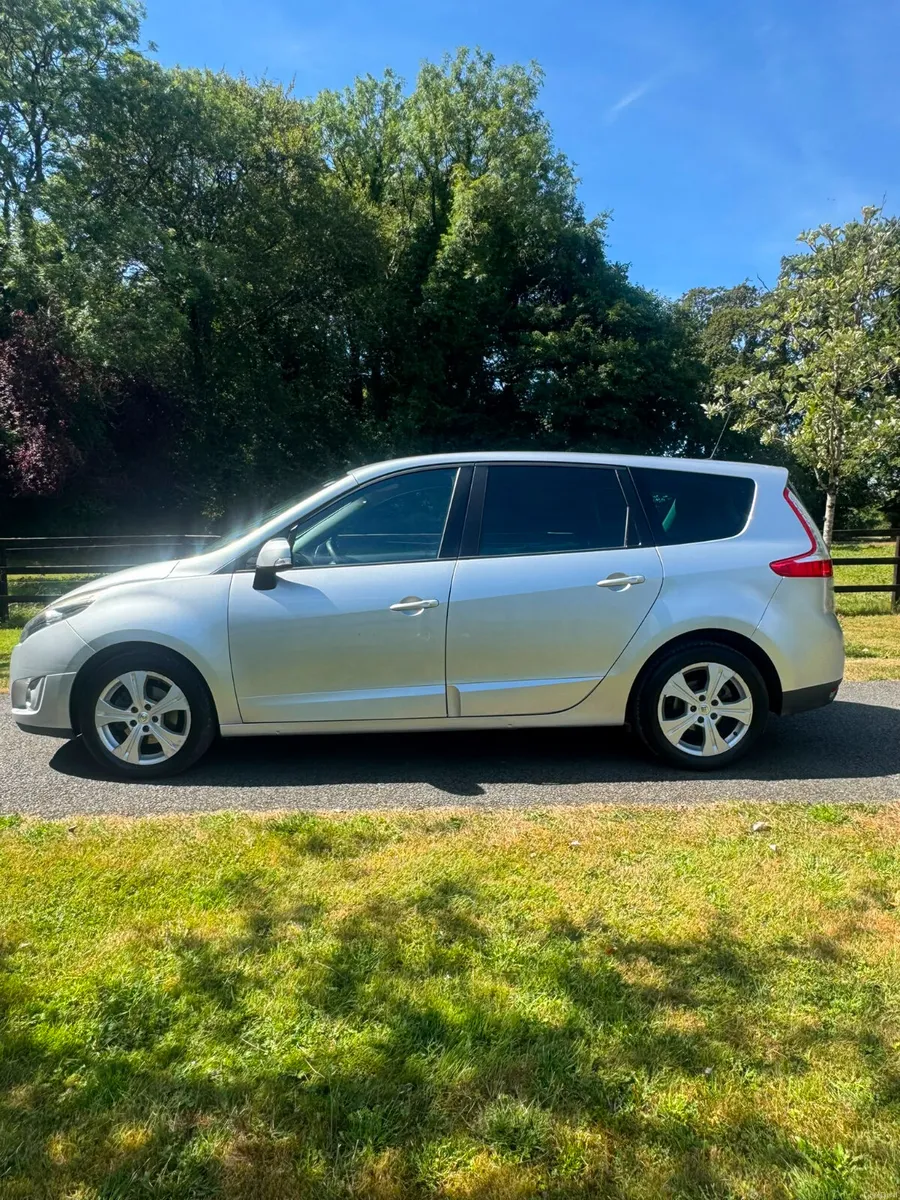 Renault Grand Scenic Dynamique 7 Seater 2012 - Image 2