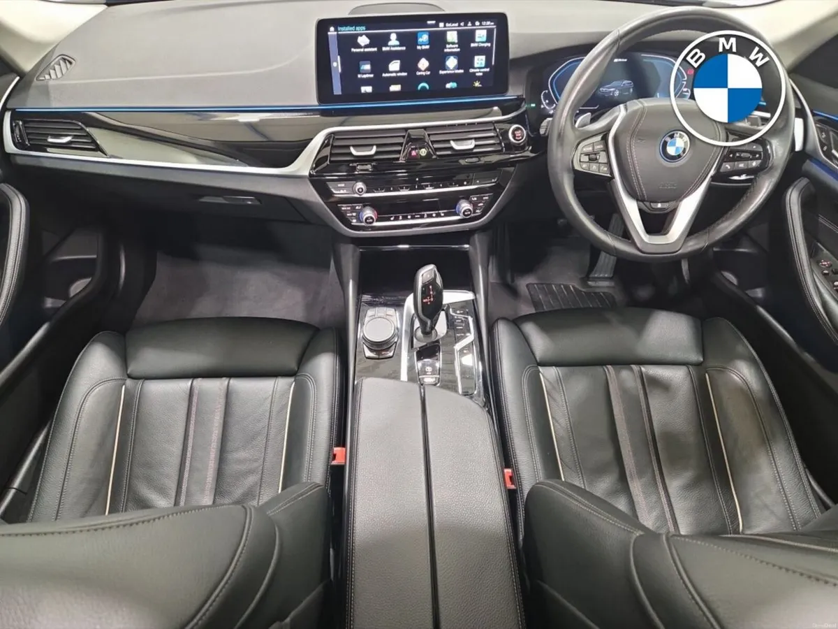 BMW 5-Series 530e SE Touring - Image 4