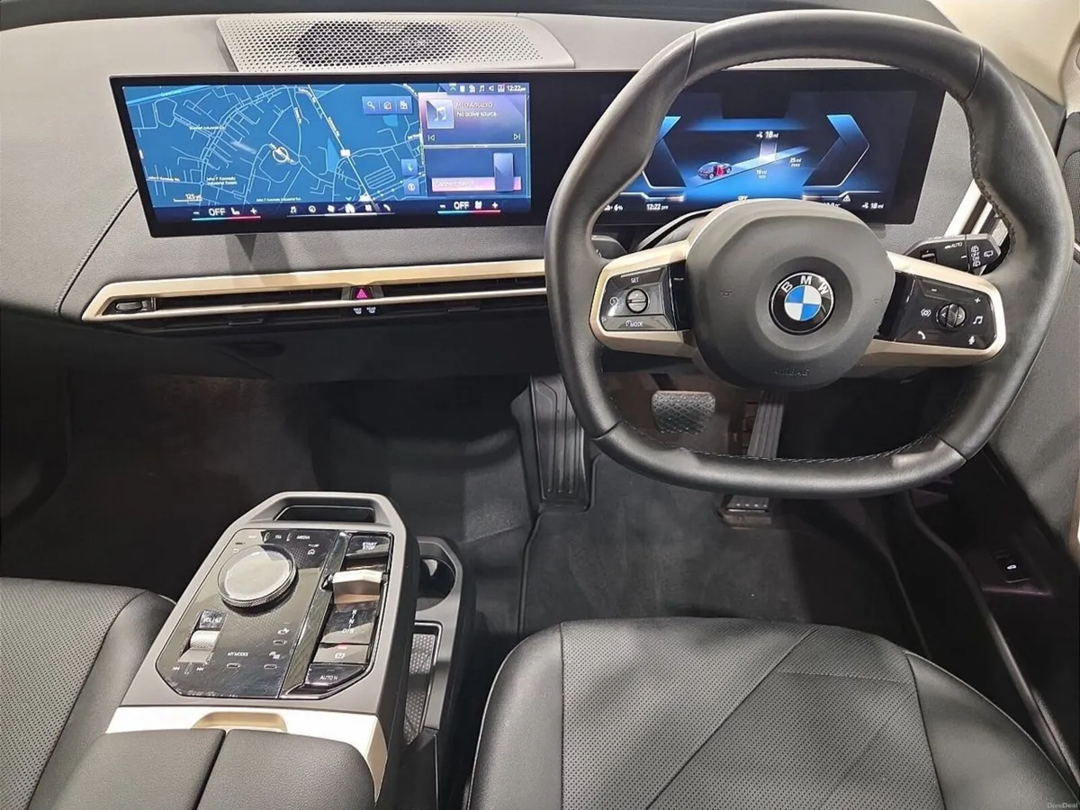 BMW iX xDrive45 Sport - Image 5