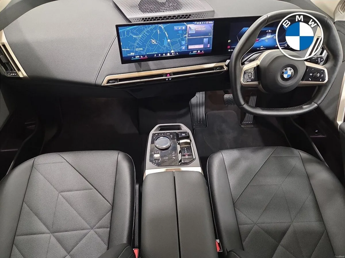 BMW iX xDrive45 Sport - Image 4
