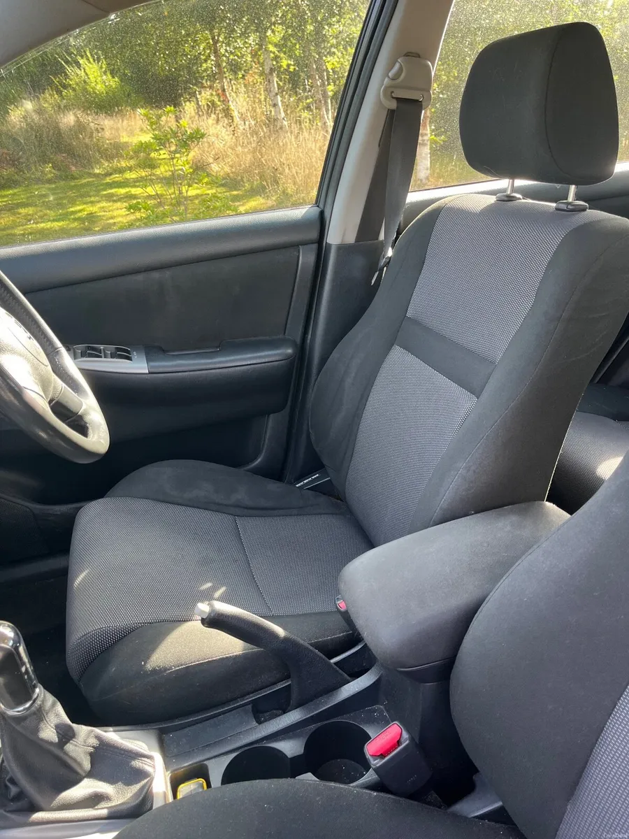 Toyota Corolla 2006 - Image 2