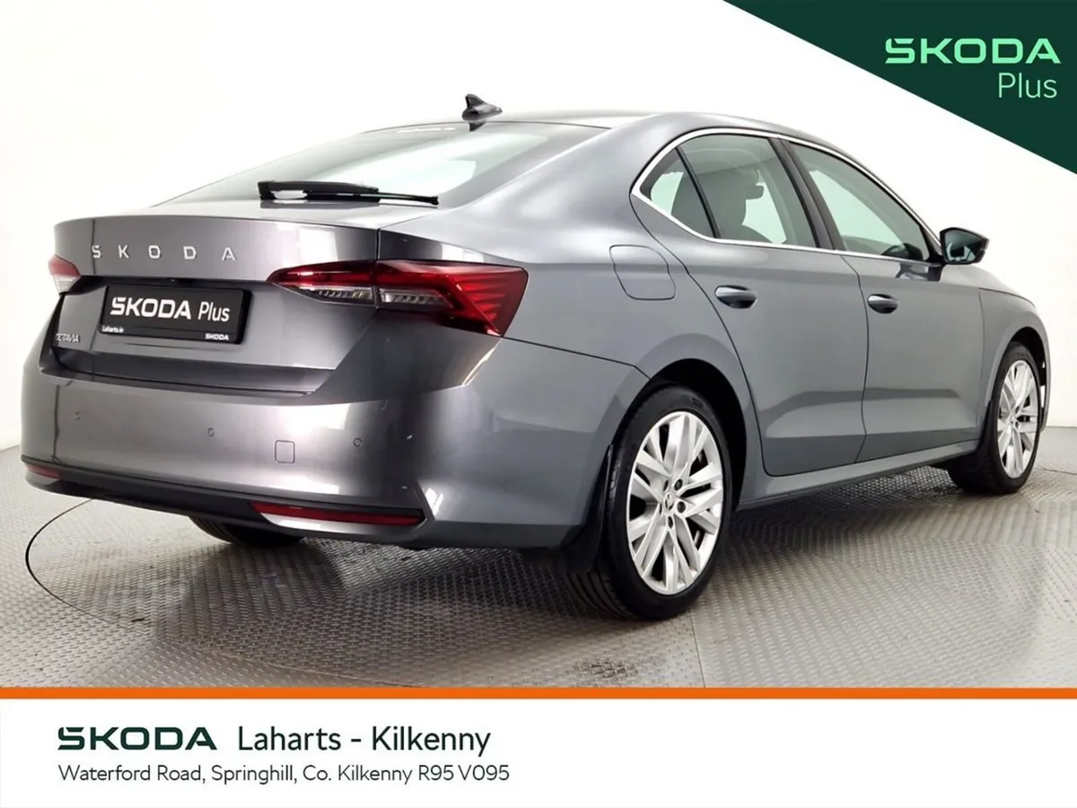 Skoda Octavia SELECTION+ 1.5TSI 115HP *HEATED SEAT - Image 3