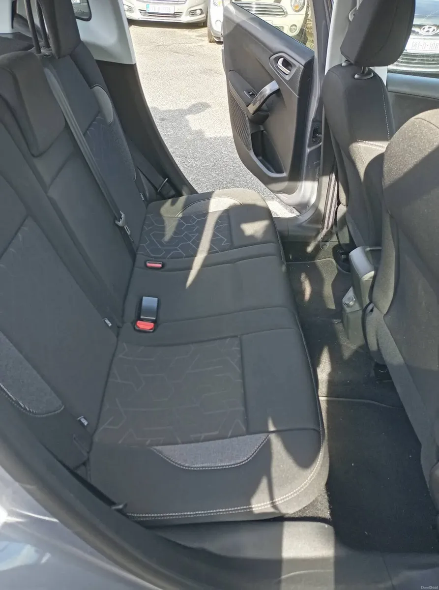 Peugeot 2008, 2017 - Image 5