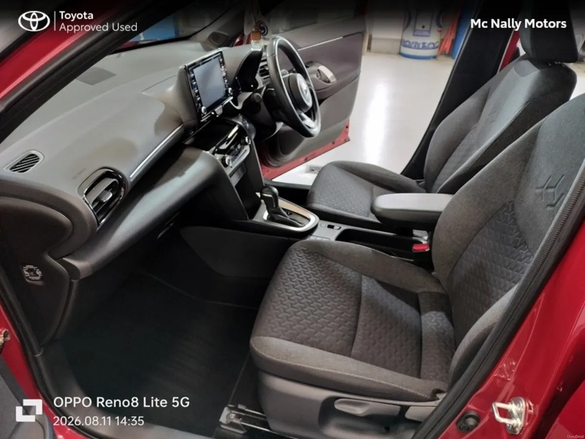 Toyota Yaris Cross 232 LUNA SPORT LOW KMS - Image 6
