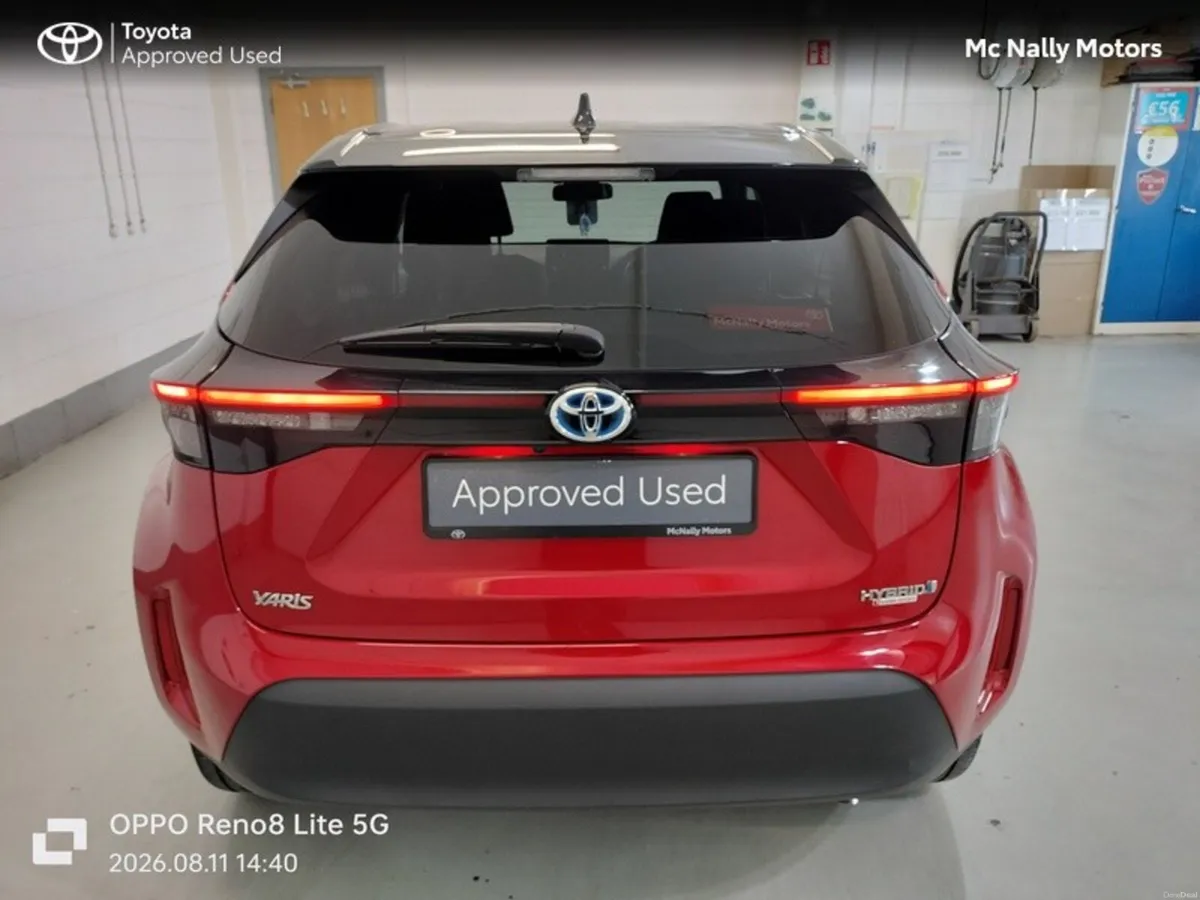 Toyota Yaris Cross 232 LUNA SPORT LOW KMS - Image 4