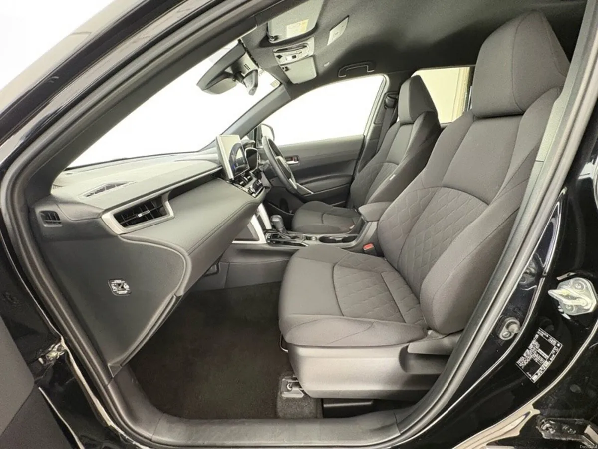 Toyota Corolla Cross Sport Hybrid - Image 6