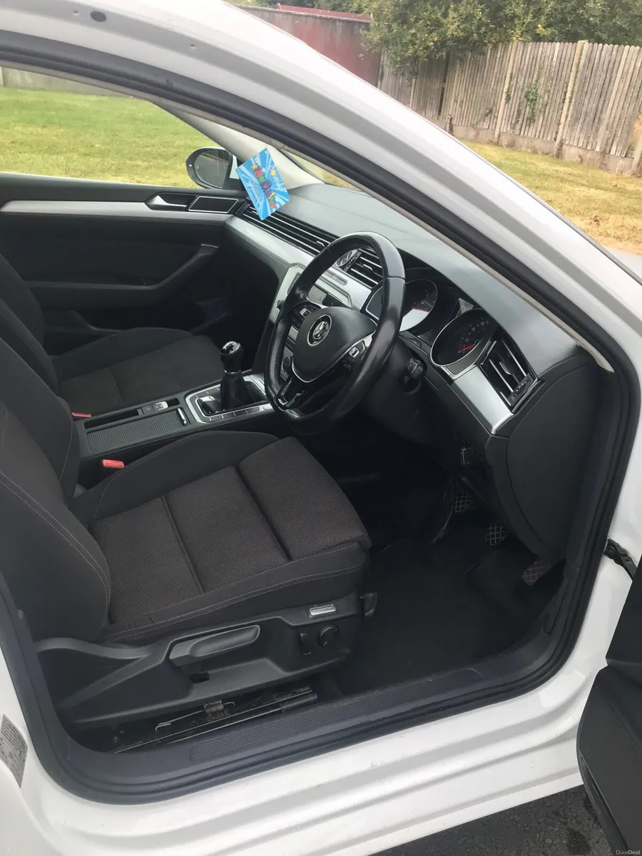 Volkswagen Passat 2017 NCT TILL 3/27 - Image 3