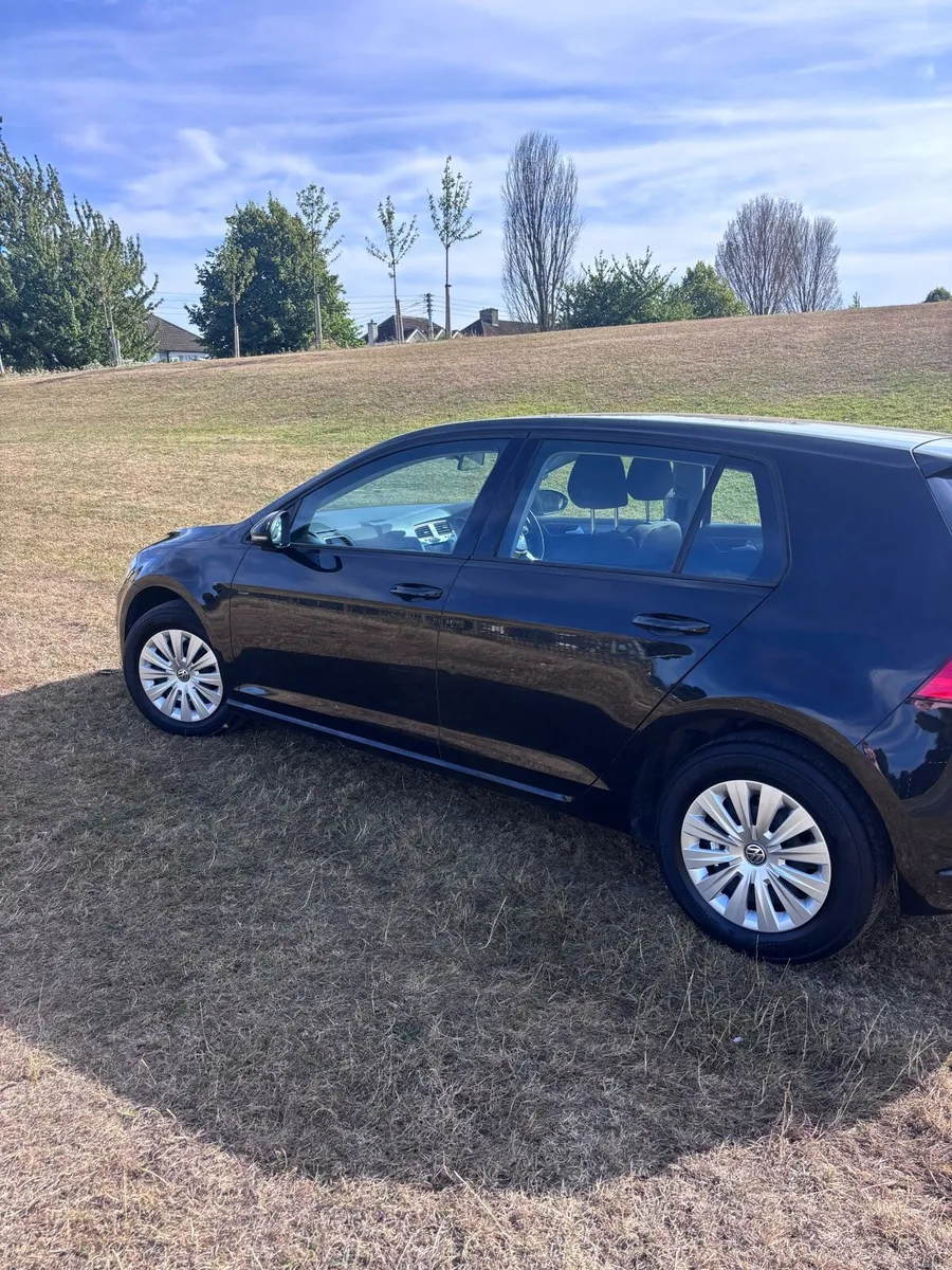 Low mileage VW Golf TDI - Image 2