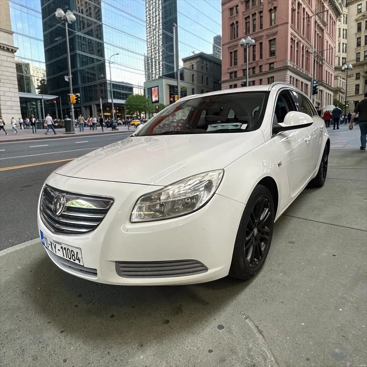 2010 Vauxhall Insignia 2.0 DIESEL ESTATE - Image 1