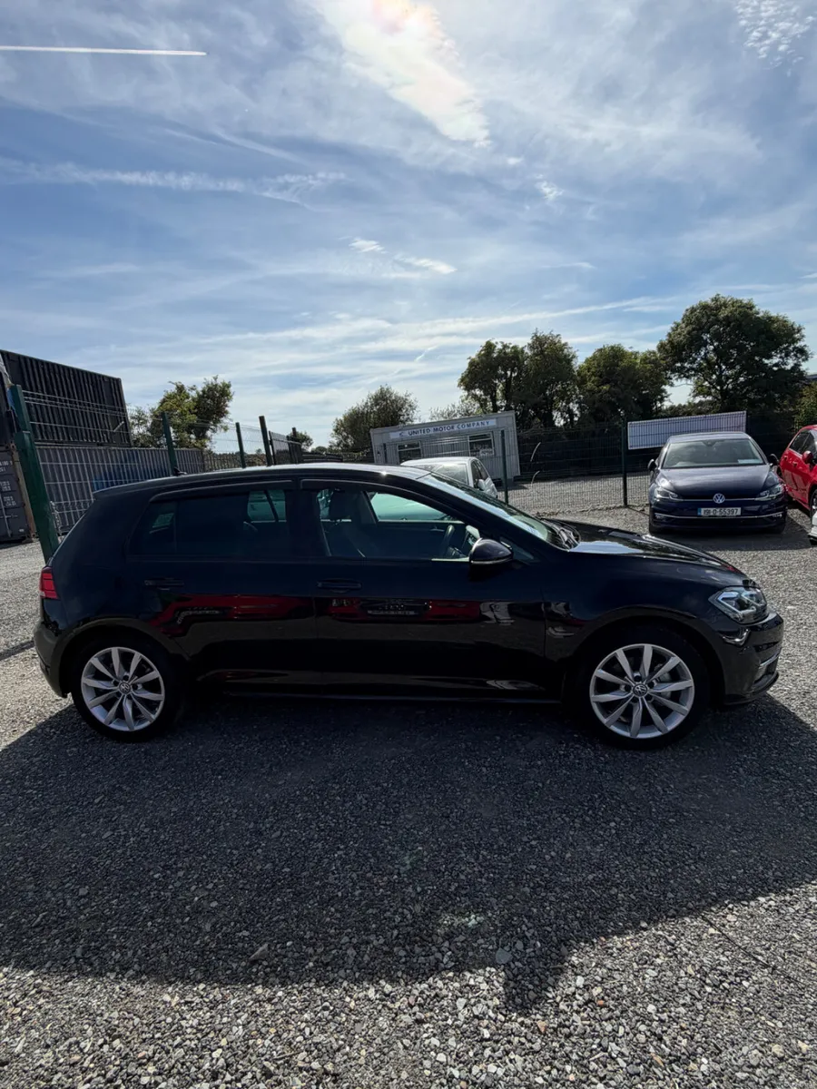 Volkswagen Golf 2019 Black - Image 4