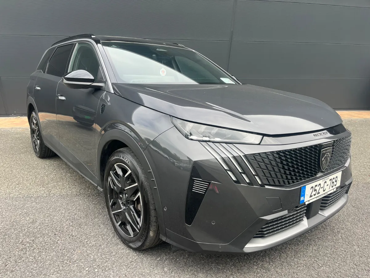 Peugeot 5008 2025 - Image 1
