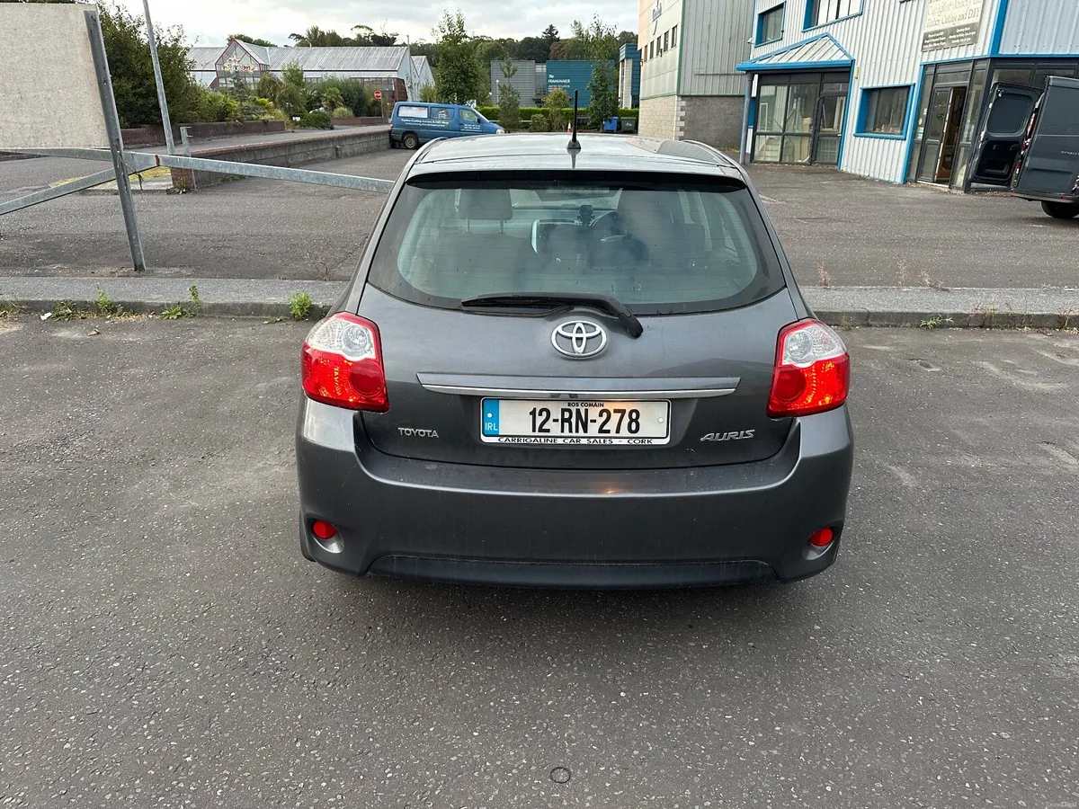 Toyota Auris 2012 - Image 3