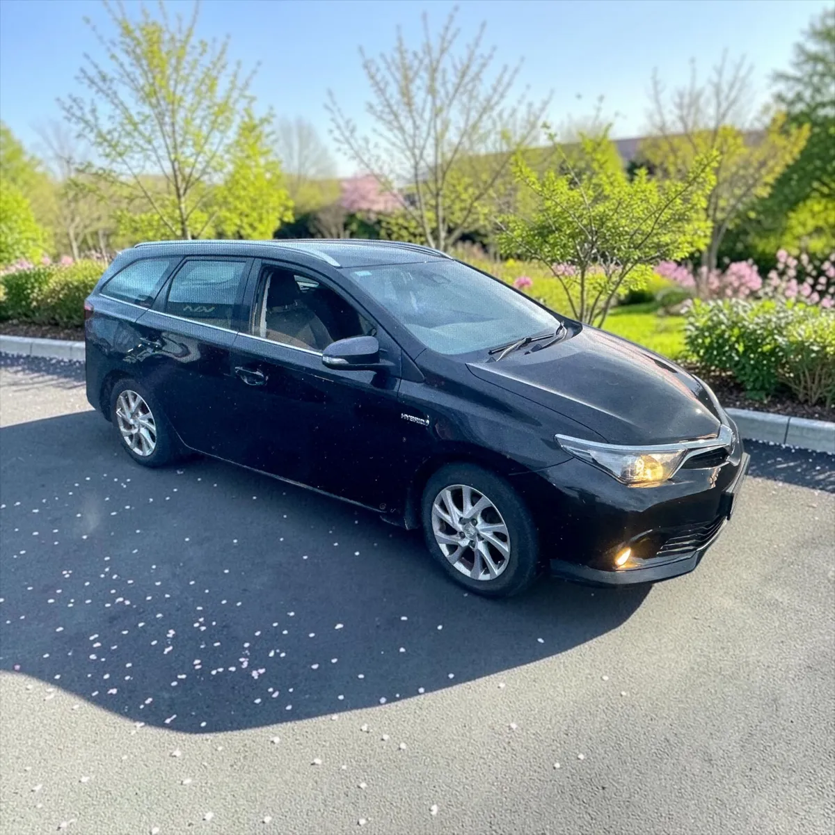 2018 Toyota Auris Hybrid Luna Touring Sports - Image 5