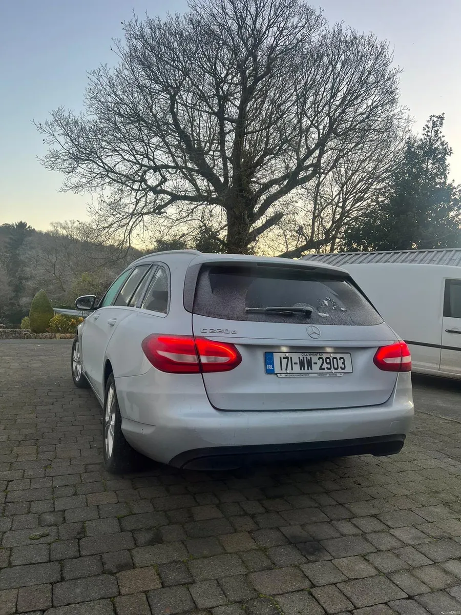 Mercedes C220d - Image 4