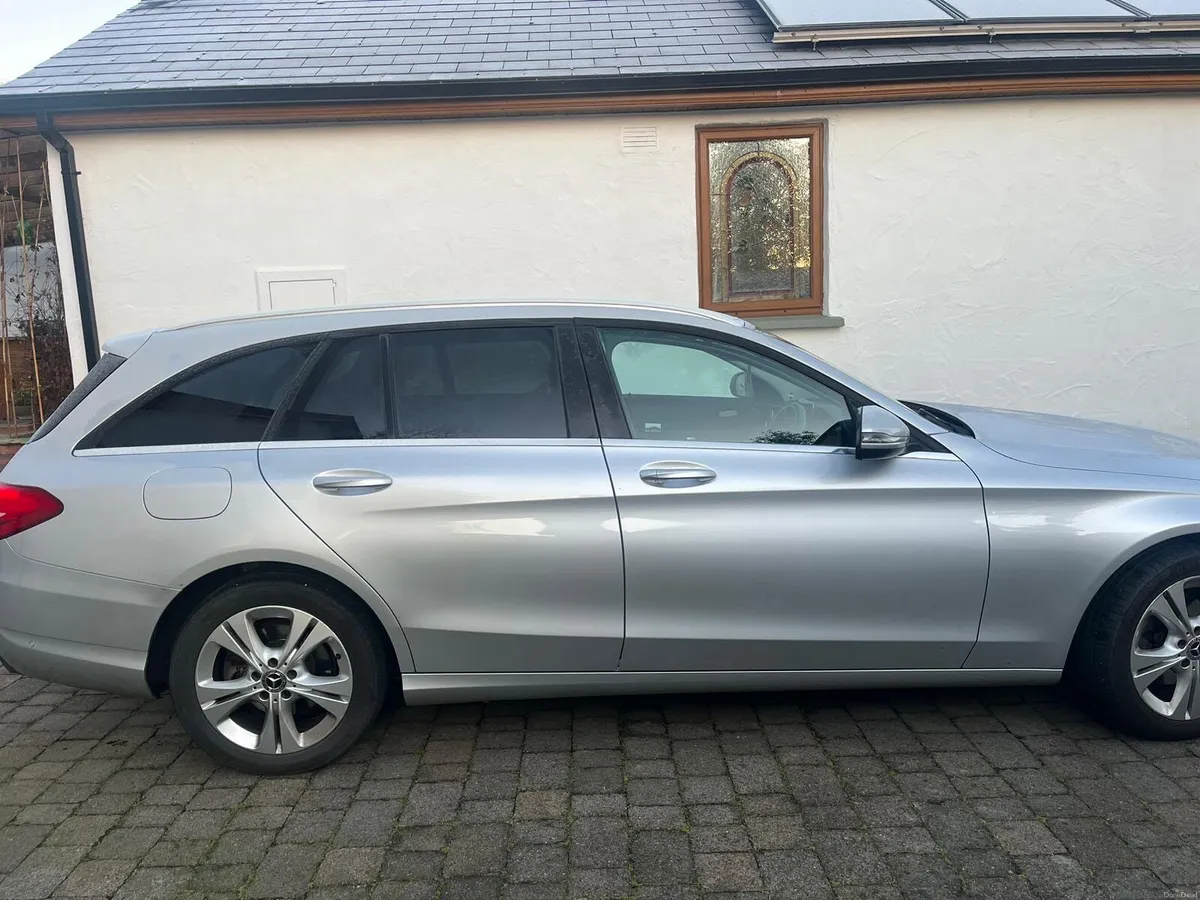 Mercedes C220d - Image 3