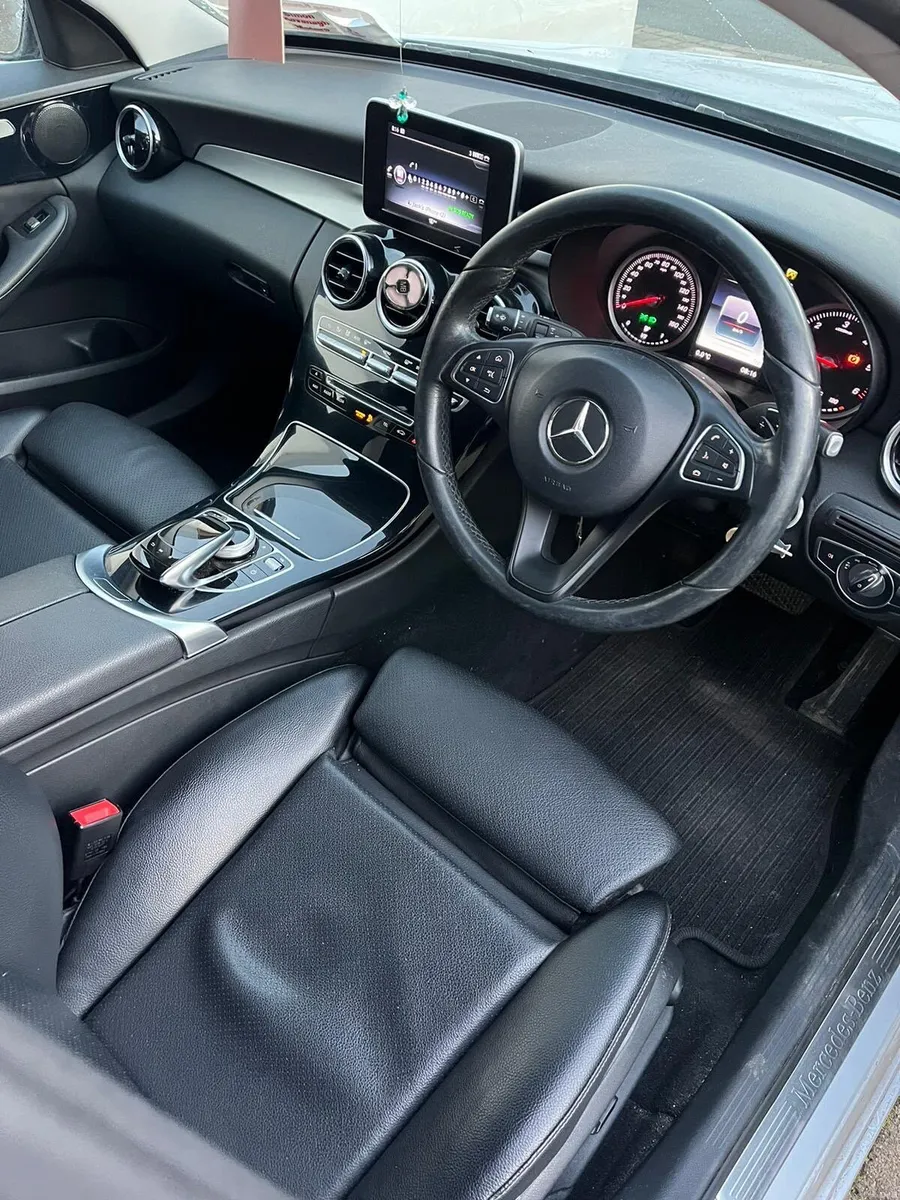 Mercedes C220d - Image 6