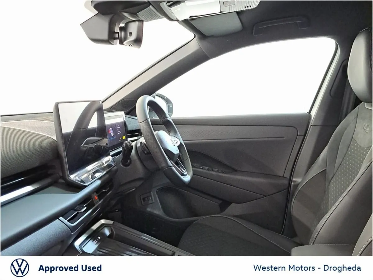 Volkswagen T-Roc R-LINE 1.5TSI 150HP MHEV - Image 4