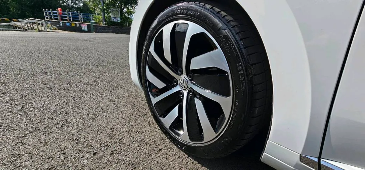 VW Arteon R-Line TDI DSG, NCT & TAX, high spec - Image 3