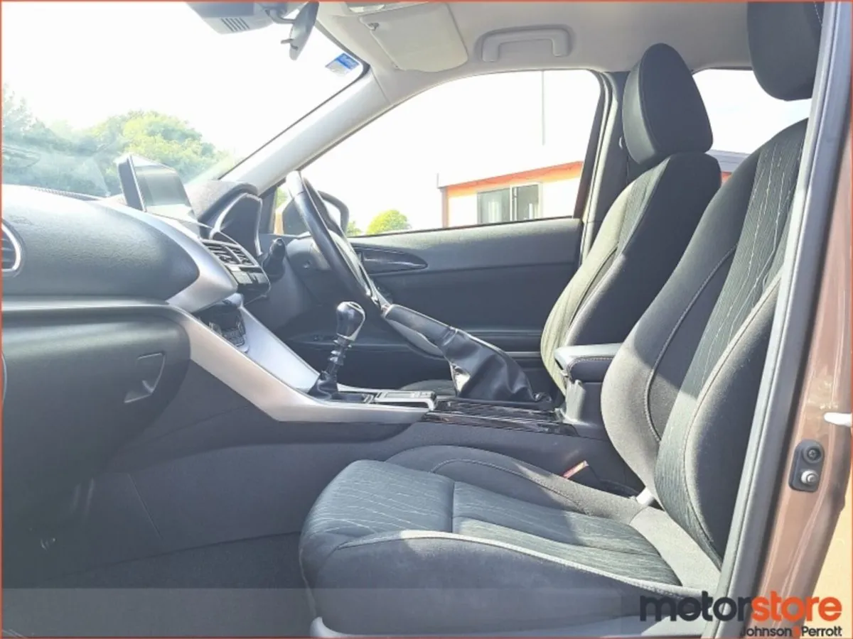 Mitsubishi Eclipse Cross 1.5 Petrol 6MT Intense 2W - Image 3