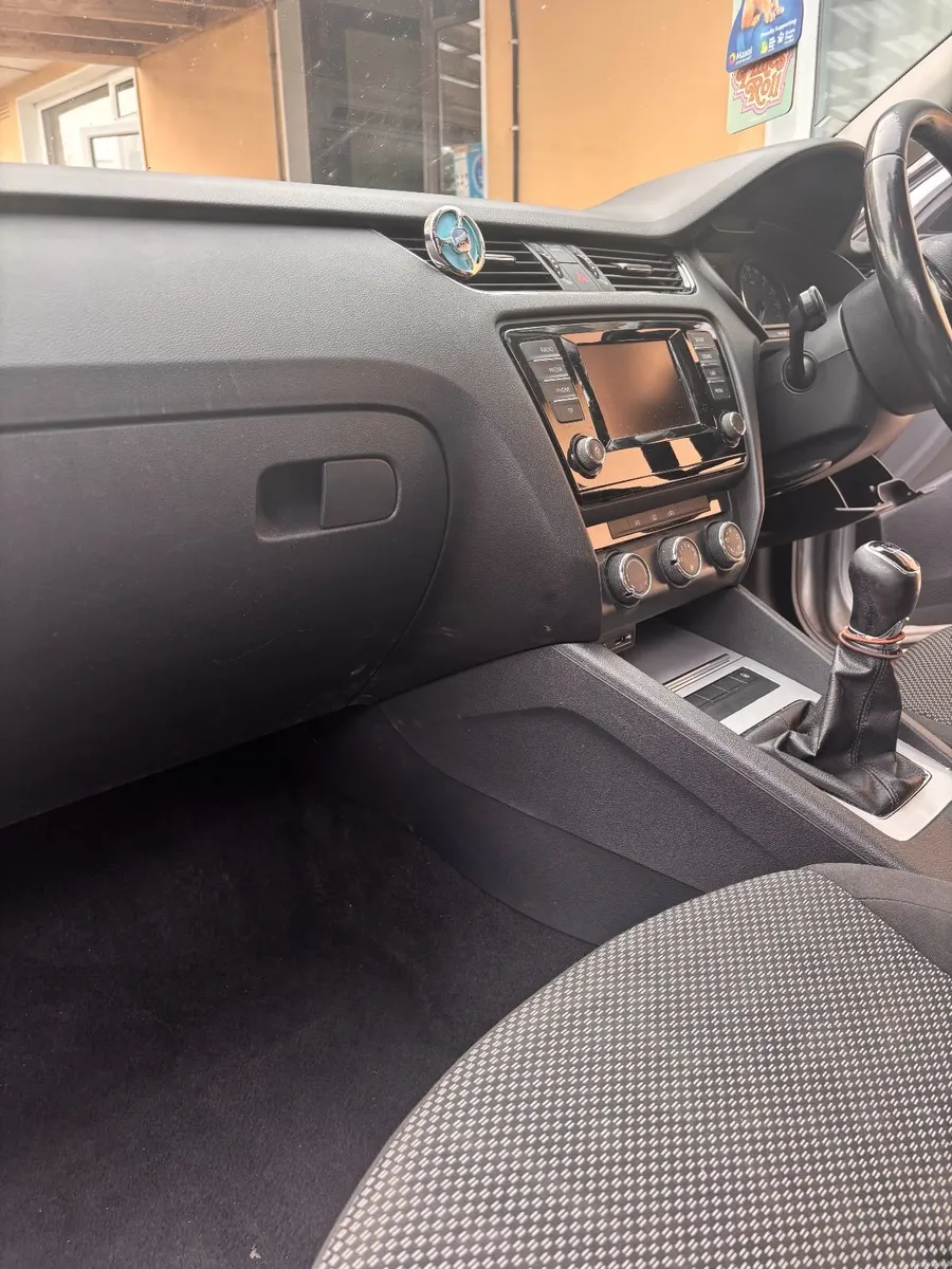 Skoda Octavia 2015 - Image 4