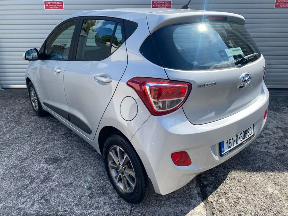 Hyundai i10 DELUXE AUTO Only 30,000kms ! @Waltons - Image 2