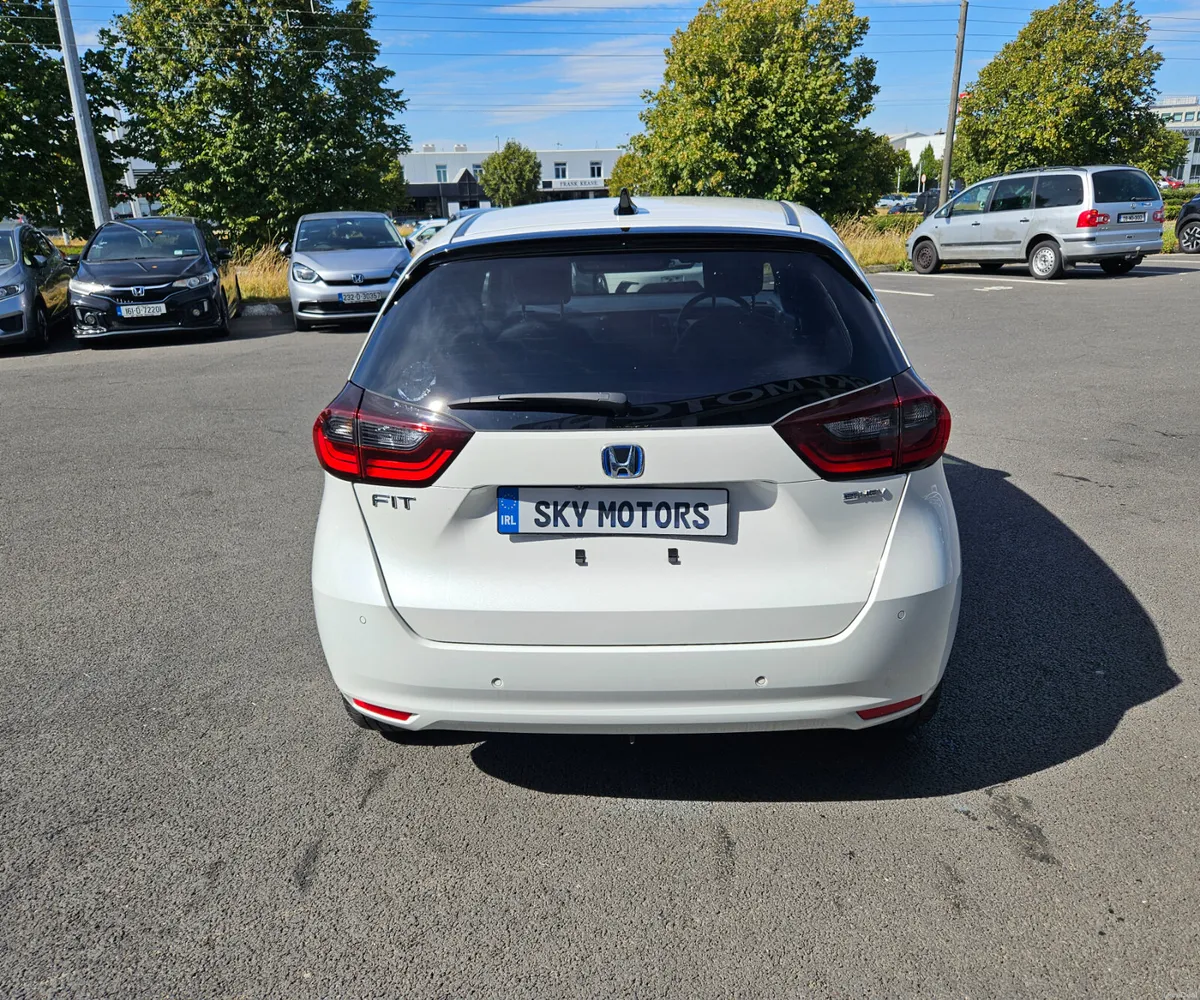 Honda Fit 2022 Petrol Hybrid Automatic - Image 4