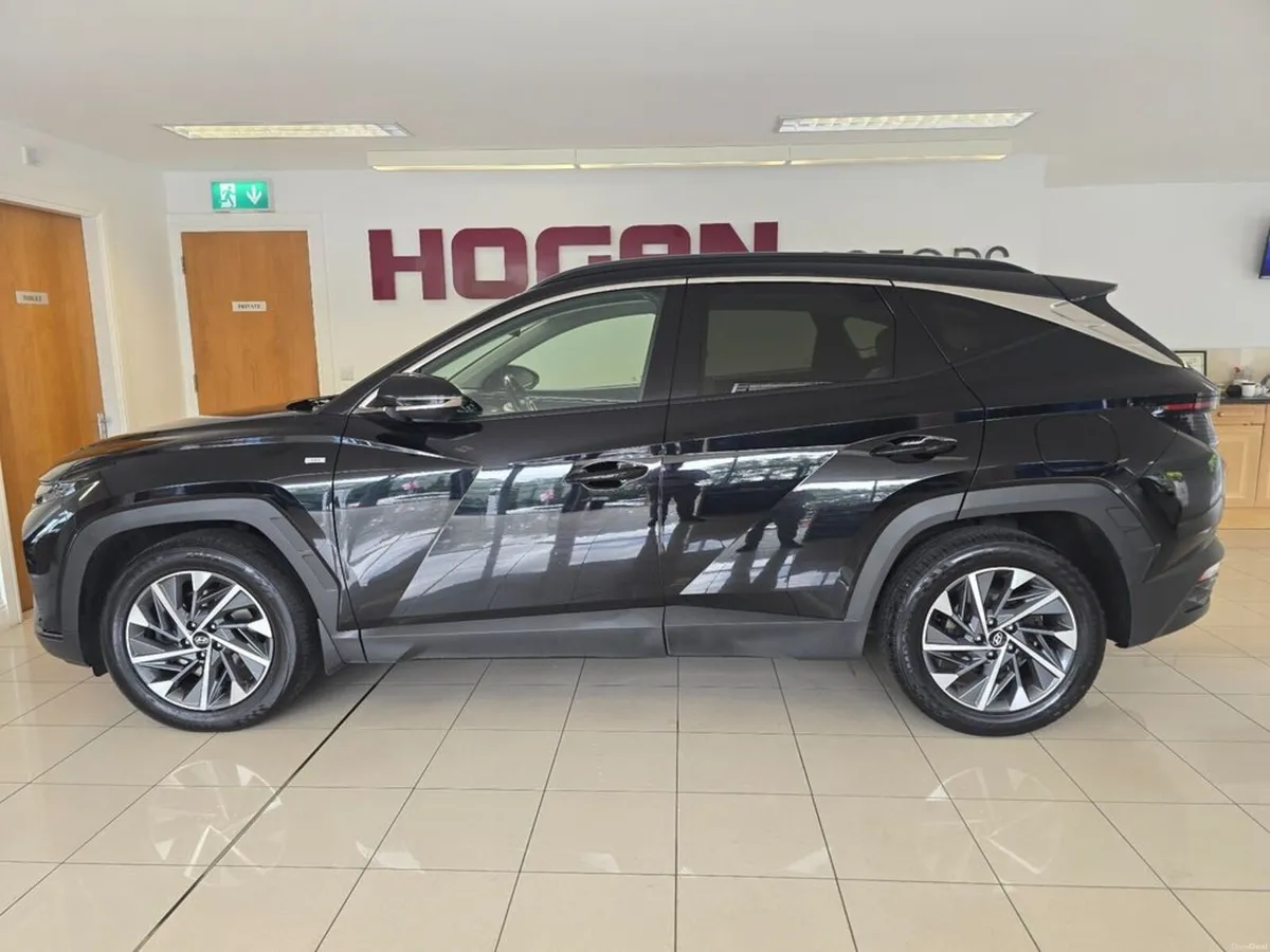 Hyundai Tucson Premium Plus Diesel Hybrid Automati - Image 4