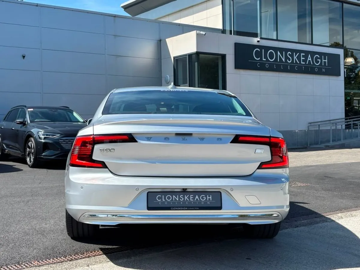 Volvo S90 2.0 T8 Inscription 390HP Auto - Image 6