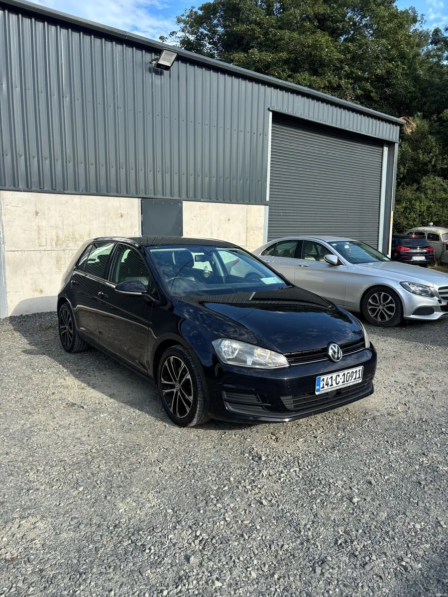 2014 Volkswagen Golf - Image 1